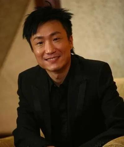 香港太子基身价现状(有着"太子基"身份的郑中基坐拥百亿身家,曾是张