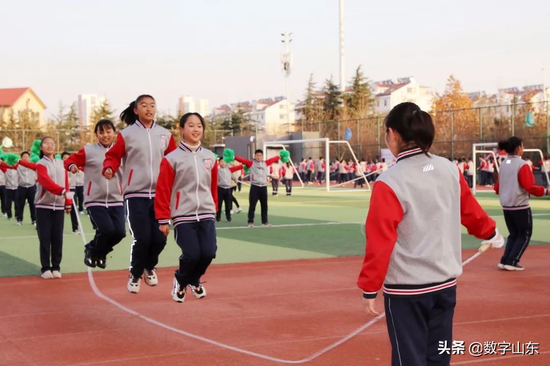 萊西市濟(jì)南路中學(xué)“三讓”系列活動(dòng)(圖26) 萊西市濟(jì)南路中學(xué)“三讓”系列活動(dòng)(圖26)