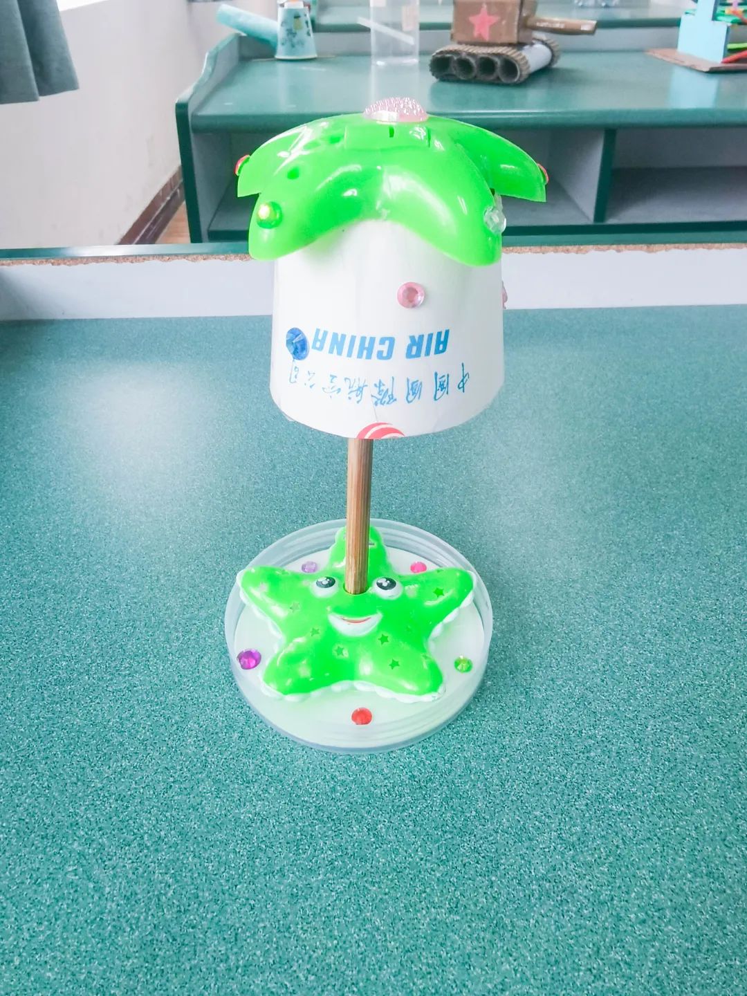 黄甲小学开展“人人参与科技节，我的科技节我做主”科技节活动