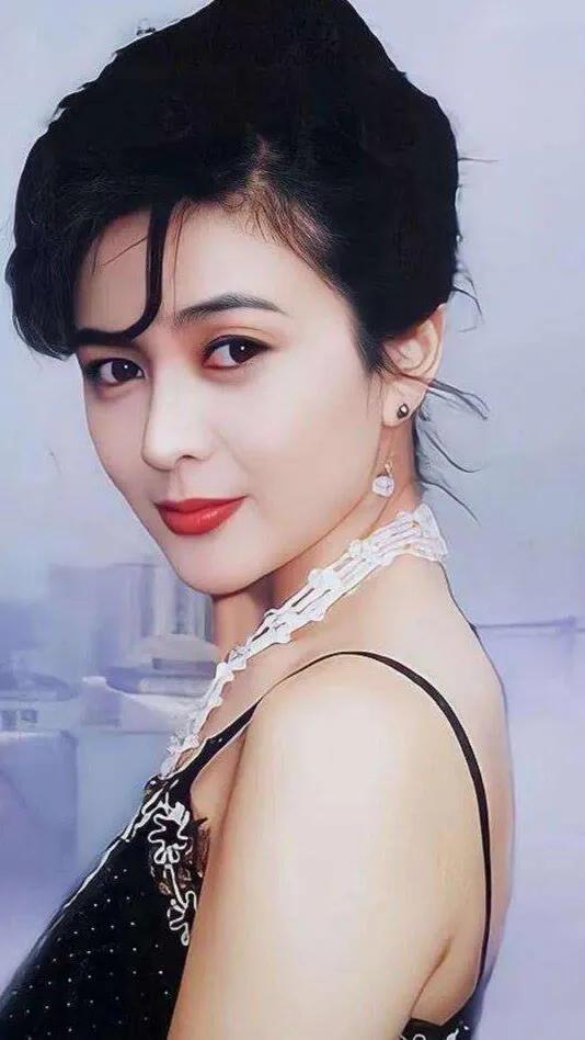 李嘉欣 关之琳年轻时谁更漂亮