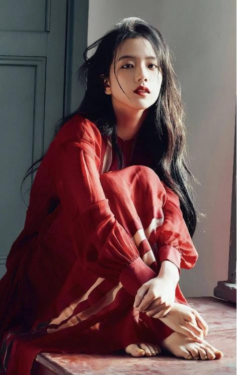 徐贤惨失《建筑学概论》，秀智凭此片一夜爆火，成四大神颜之一