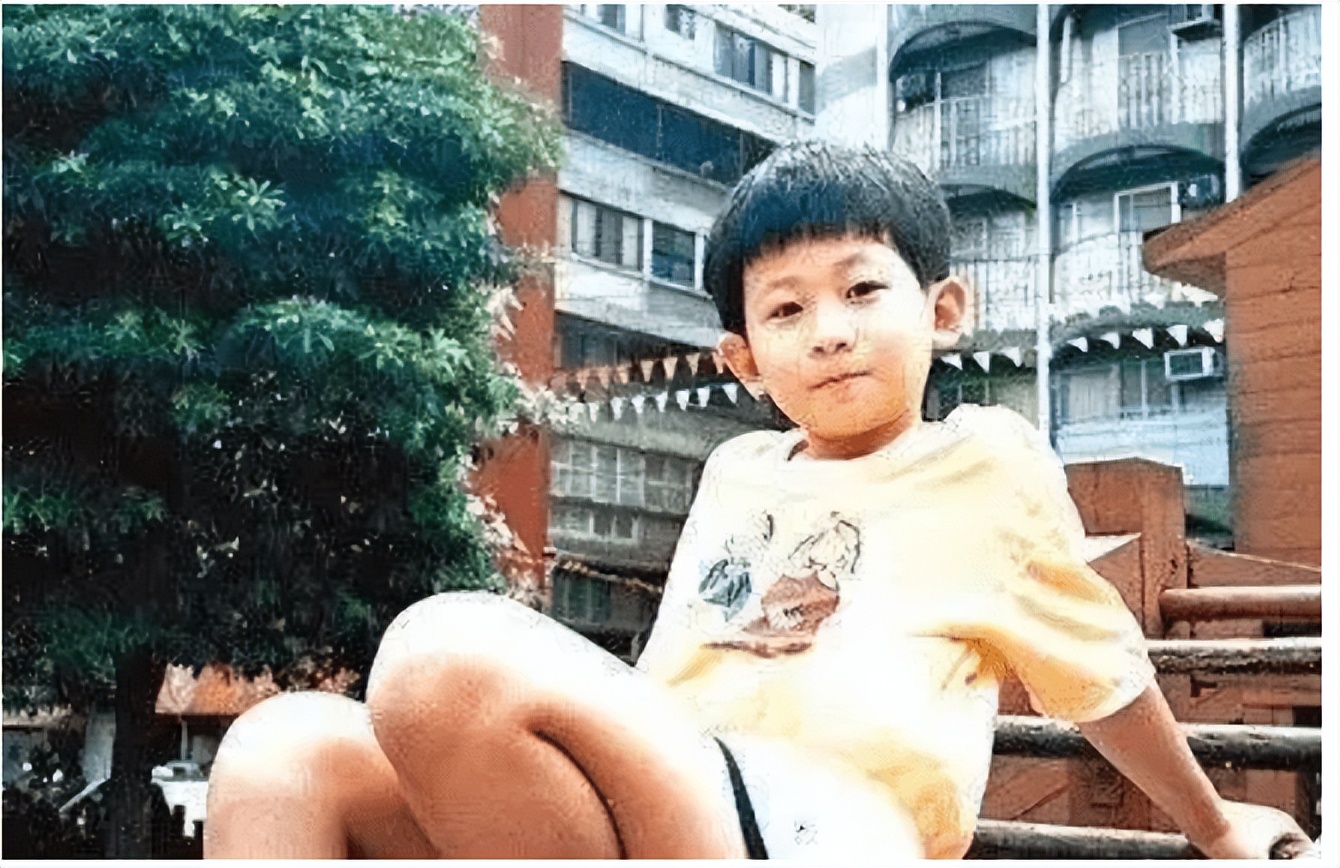 “魔术师”刘谦，从一夜爆红到消失，被时代抛弃还是安于现状？