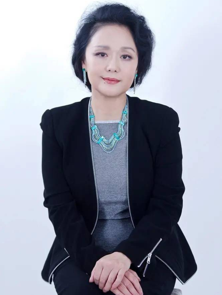 著名演员廖学秋：命运坎坷，年幼失双亲，离婚后独身40多年了