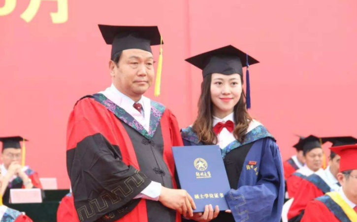 我国的“最高学历”是什么？网友：说博士后的，应该上了所假大学