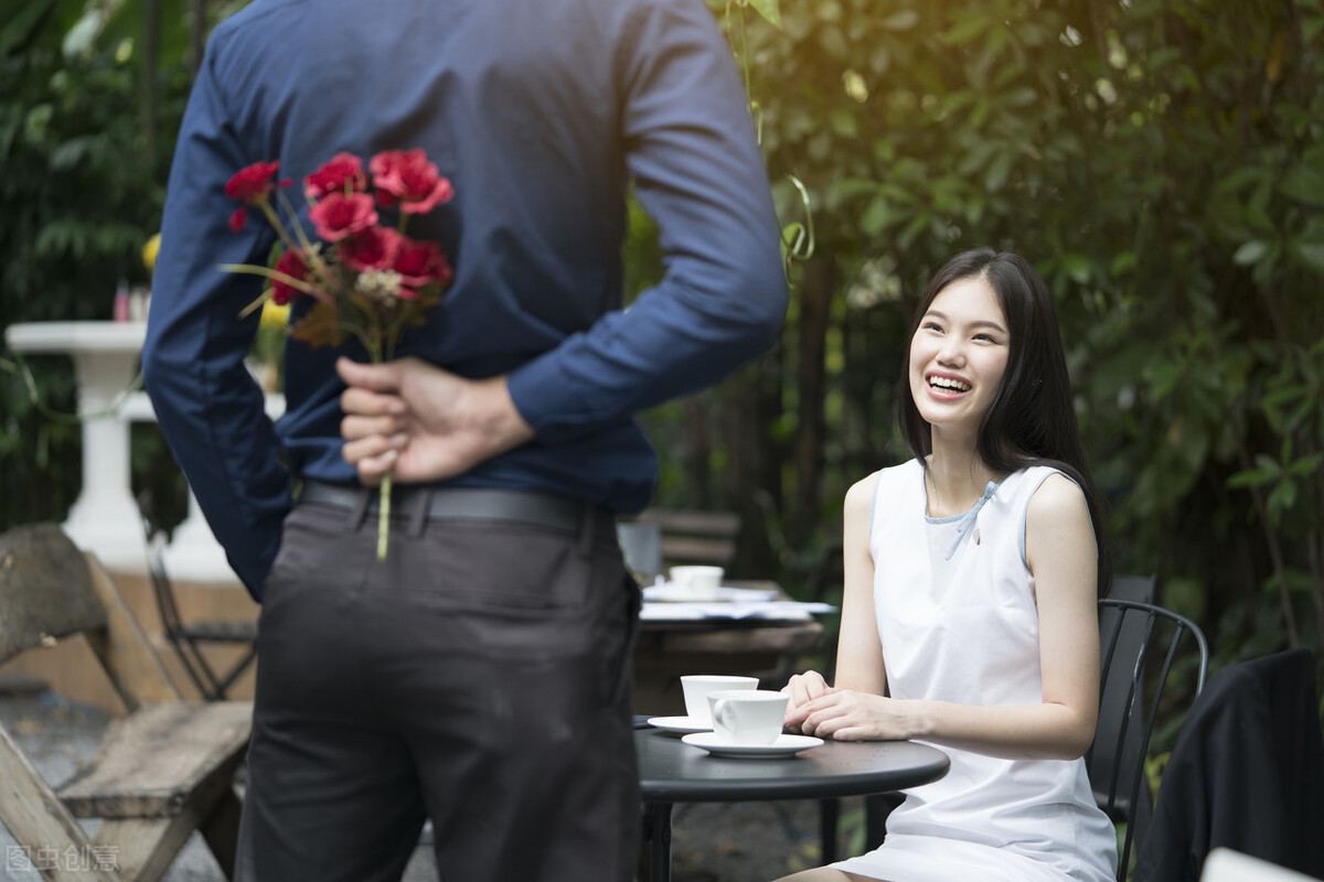 红颜易老，寻梦千年，浅情人不知