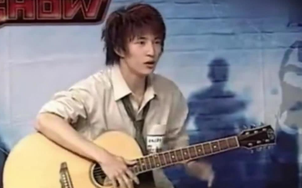 双眼皮如今变成颜值分水岭，有人靠它提升颜值，有人变身悲伤蛙