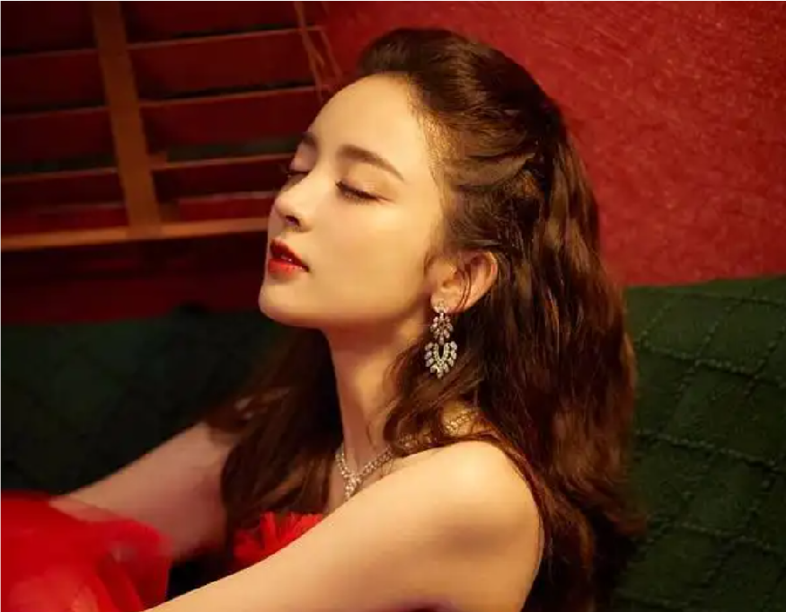 新疆盛产美女！这10位“哈密瓜”女星，充满了“异域风情”