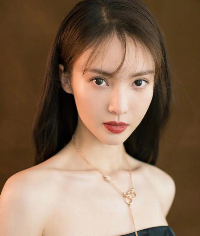 “男看鼻子女看嘴”，女生最美唇形你有吗？这4种，都是高颜值的