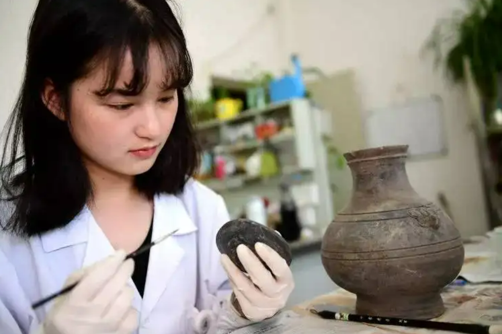 文科“四大天坑”专业，乍看高大上，毕业才发现就业难、考研更难