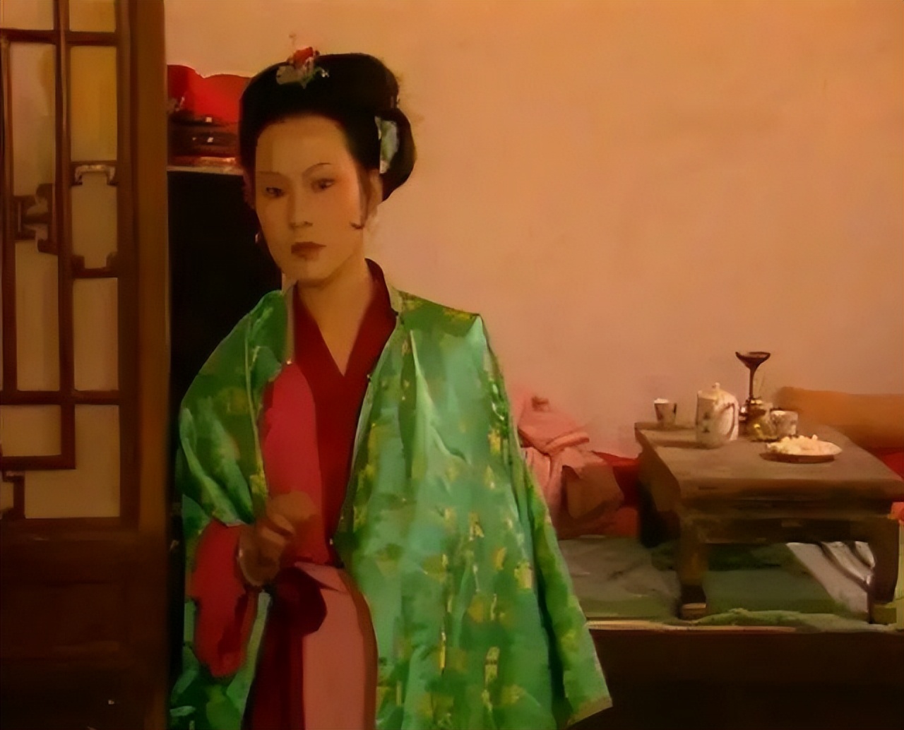 87版红楼梦多姑娘被指太丑演员本人大方有气质是剧组剪辑师