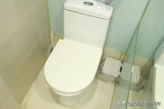 90后日本姑娘住香港10㎡“劏房”，蜗居虽小，却被整理得井井有条