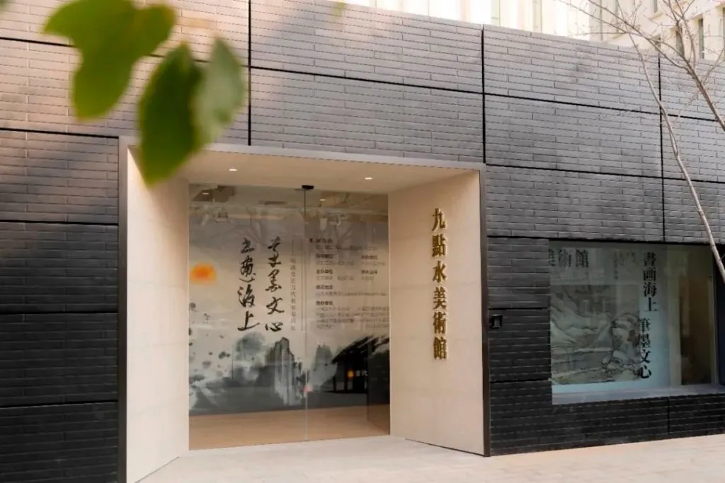 《阿瓦隆之王》与FPX深度联动,以冠军精神打造长线运营体系