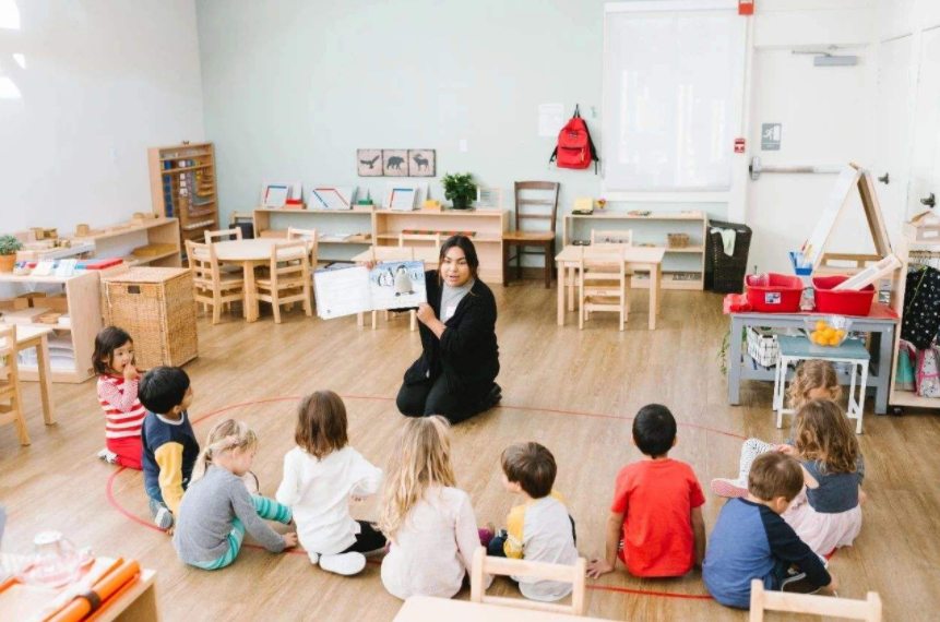 小学教育VS学前教育，哪个就业前景更好？听听过来人怎么说