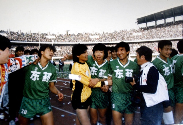 中国为什么不参赛世界杯(回顾国足2002年晋级世界杯：占天时地利人和，现役国足为何赶不上)