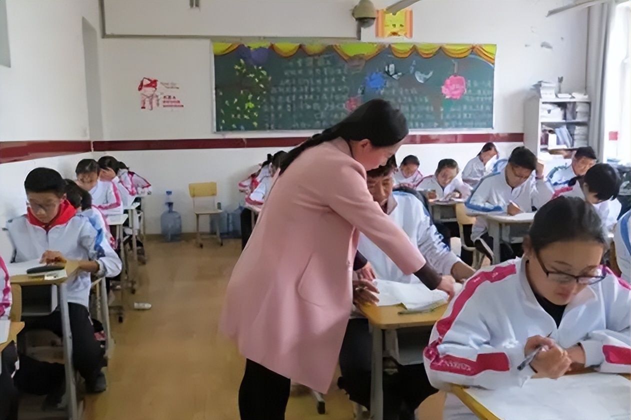 老师表面很喜欢，内心却“嫌弃到不行”的3类学生，地位不如学渣