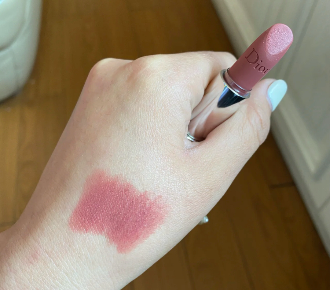 《浪姐3》工作人员爆猛料，阿娇在线吃瓜。我却看上她的私藏美妆