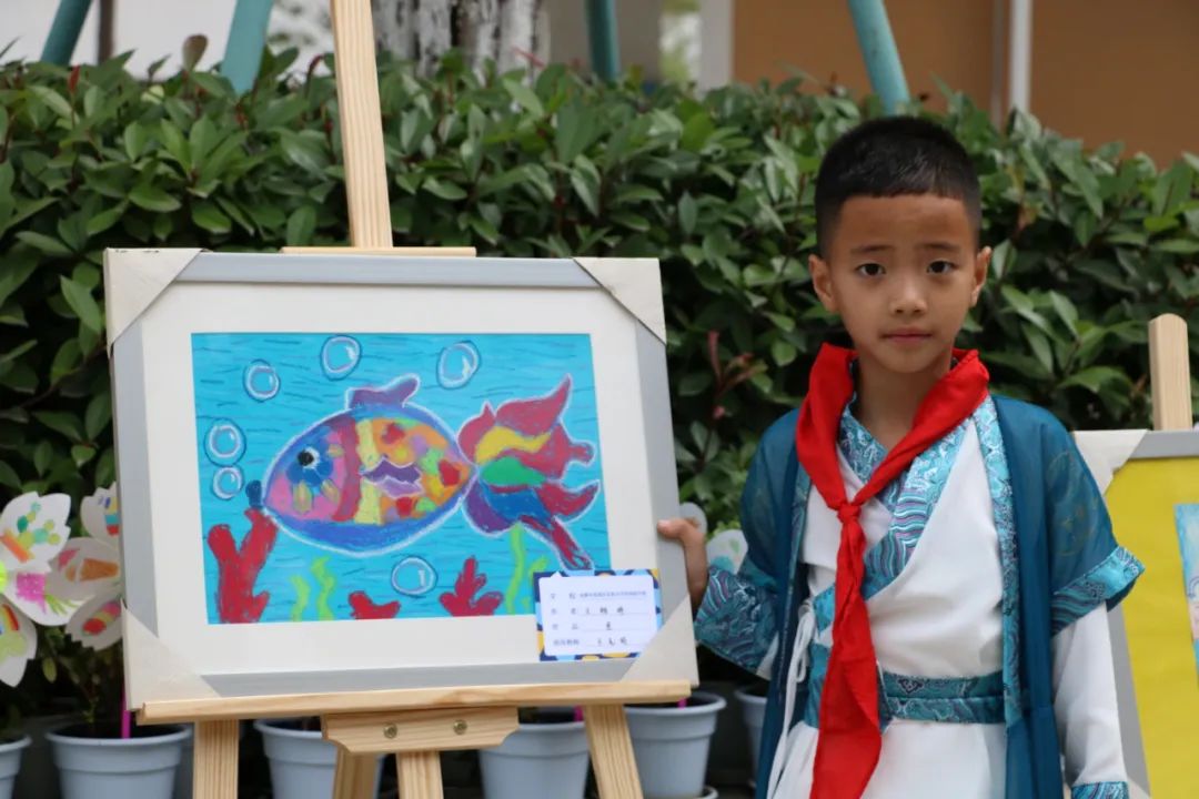 连接梦想，缤纷童年｜双流区实验小学外国语学校举行美术社团展览