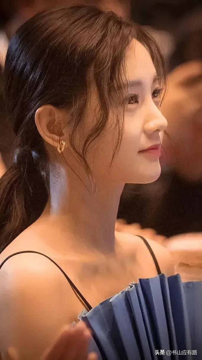 李一桐：长相甜美、清纯靓丽的90后小花旦