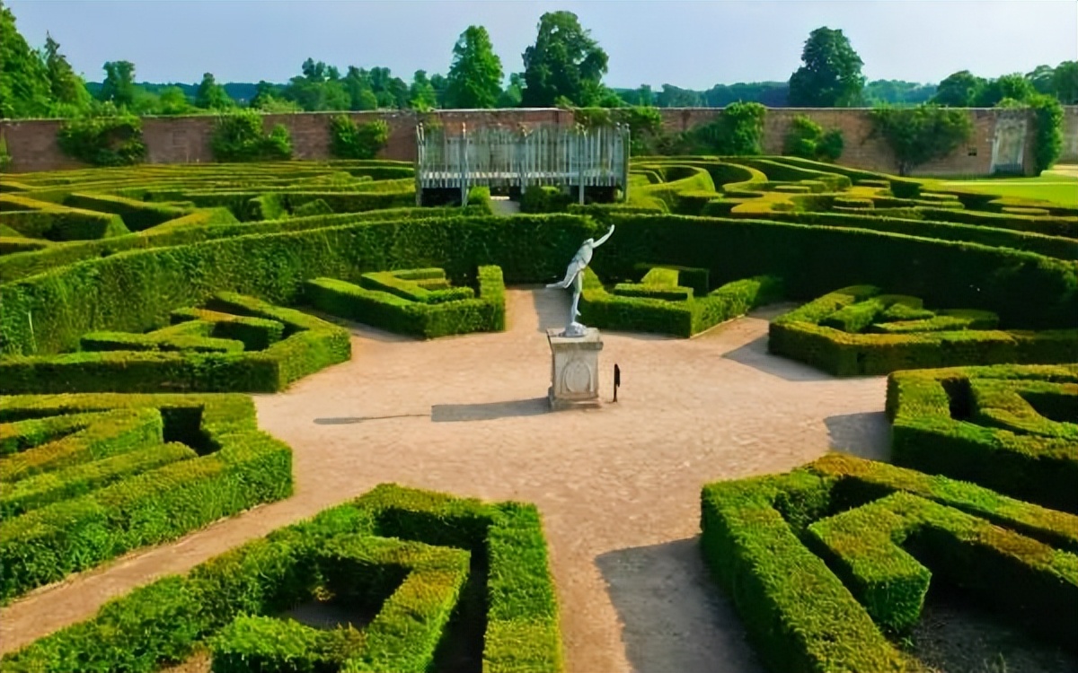 丘吉尔庄园内部介绍丘吉尔庄园占地面积及景观赏析