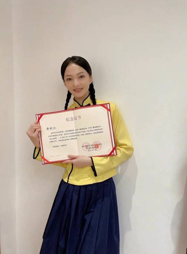 40岁还能演学生的女星，我只服这3位，不用装嫩，就是这么显年轻