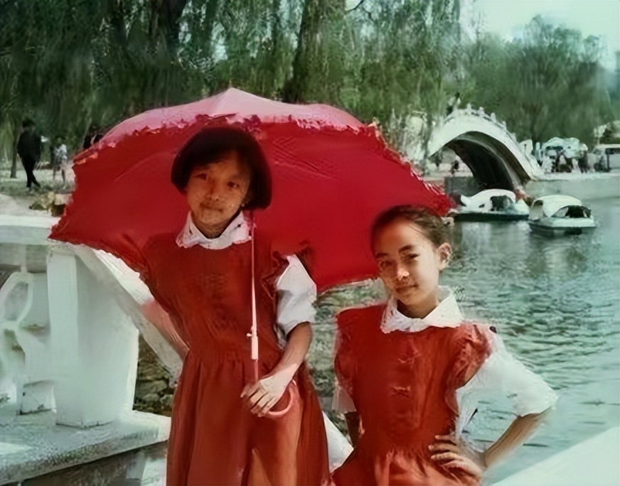 当时代抛弃“青春小妞”王珞丹时，连声招呼都不会打