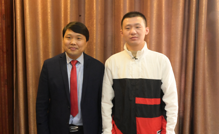 “辱母案”于欢：从无期改判5年，狱中受6次表扬，母亲3年白头