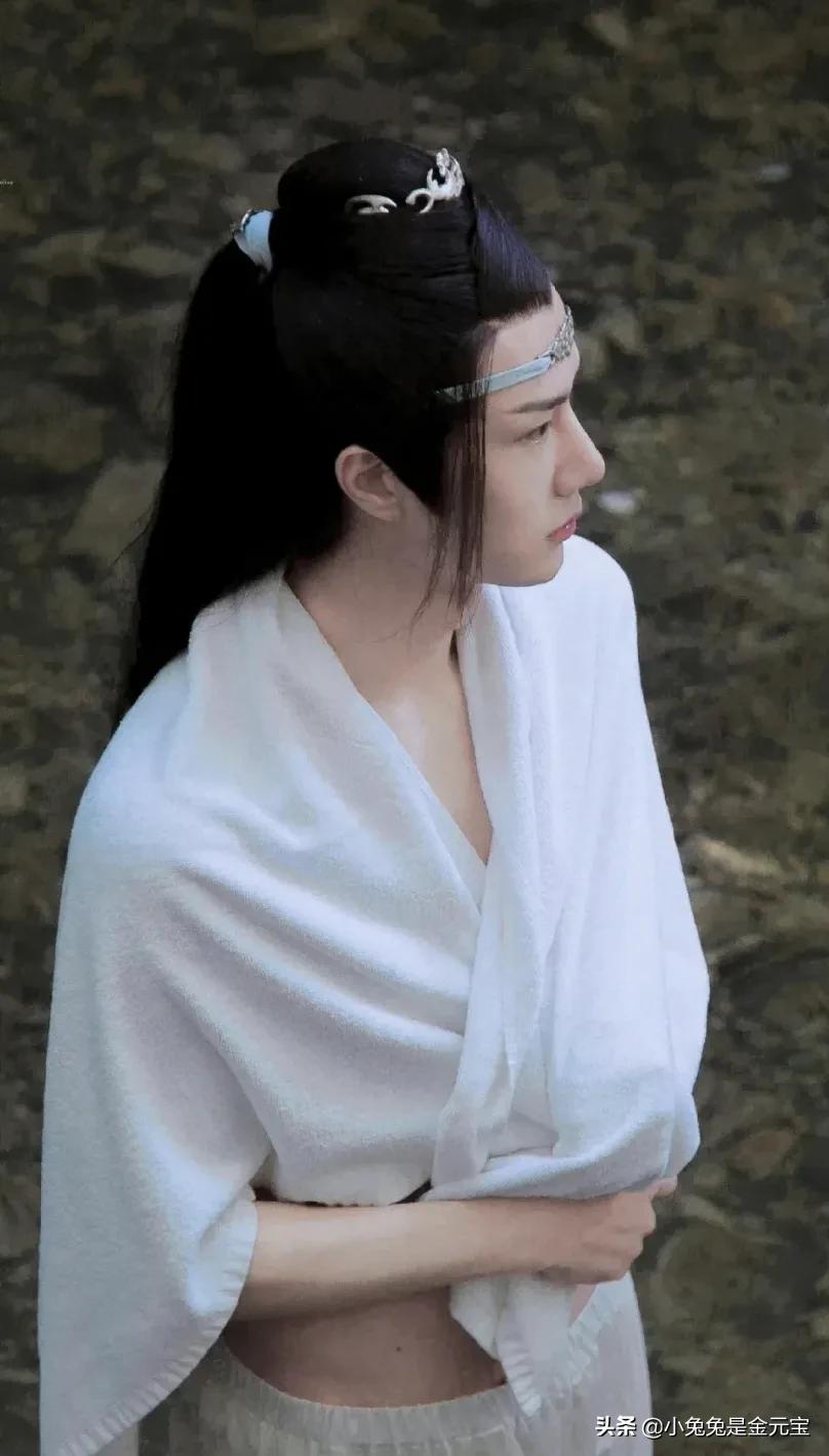 真的白瓷娃娃，中国风的王一博