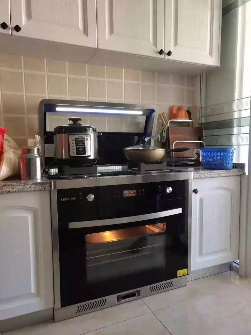 你买我推荐，真买我不买；集成灶的使用感受：处境十分尴尬