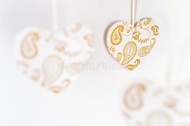 女生因为对象是城市户口，而自己是农村户口，总感到自卑