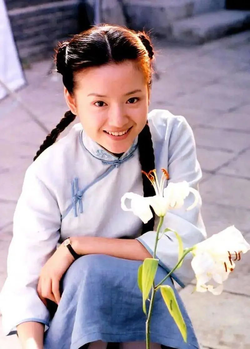 8位私生活混乱的明星，有人当街小便，有人待业在家，星途大毁