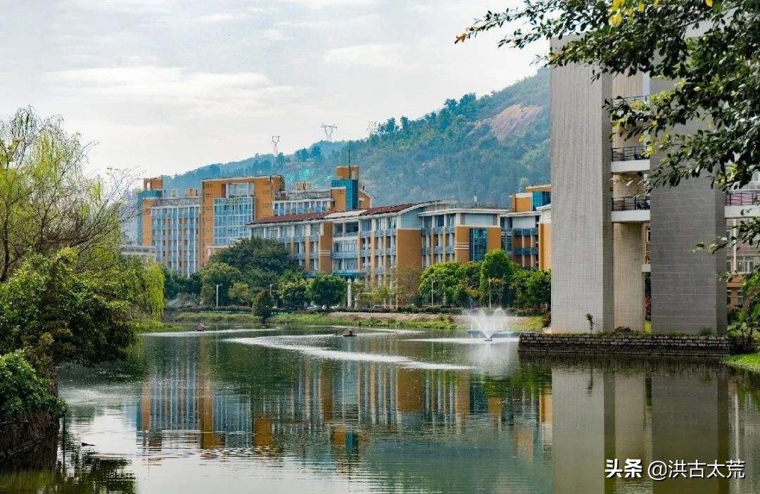 2022年高考：福建23所院校新增专业43个，10所学校撤销专业26个