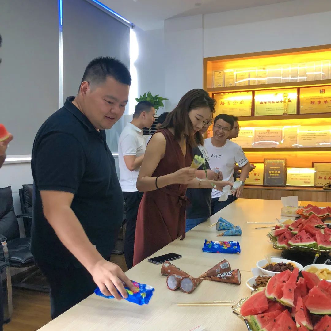 卡德智能與你清涼一夏，夏日福利來(lái)啦