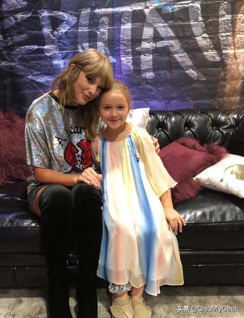 贝小七11岁了！不愧是全家最宠，贝克汉姆夫妇和三哥哥大阵仗庆生