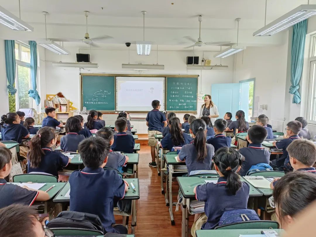 共教 共研 共成长｜双流区公兴小学持续开展骨干教师研究课活动