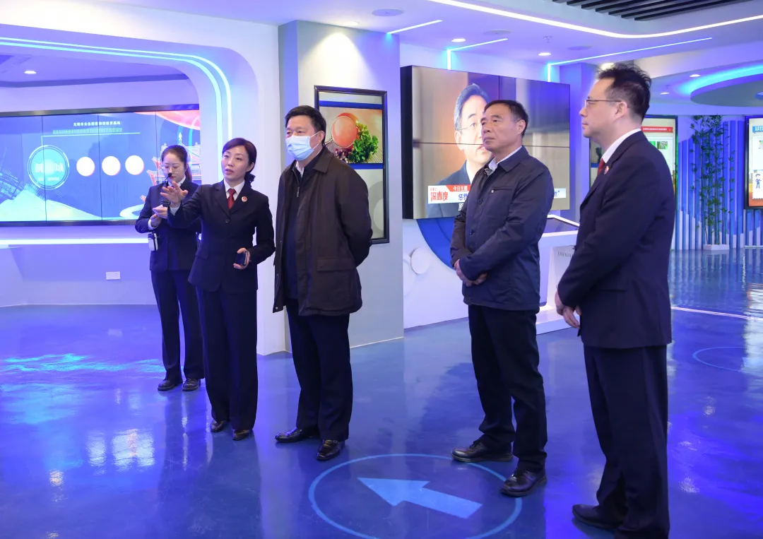 市人大常委会副主任、党组副书记陈德荣带队至市检察院开展立法调研