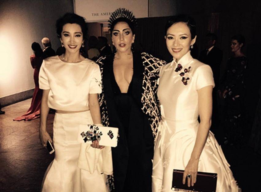 16对中外明星同框,耀眼的“东方美”不输国际咖,举手投足皆风情