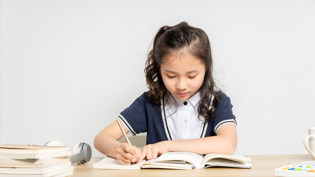 四川“寒门女孩”张心语，高考693分上清华：母亲蹬三轮供她上学