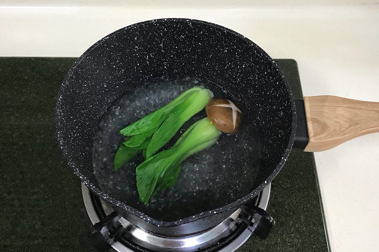 牛奶搭配火鸡面会碰撞出怎样的火花呢？口感浓郁，简单好吃