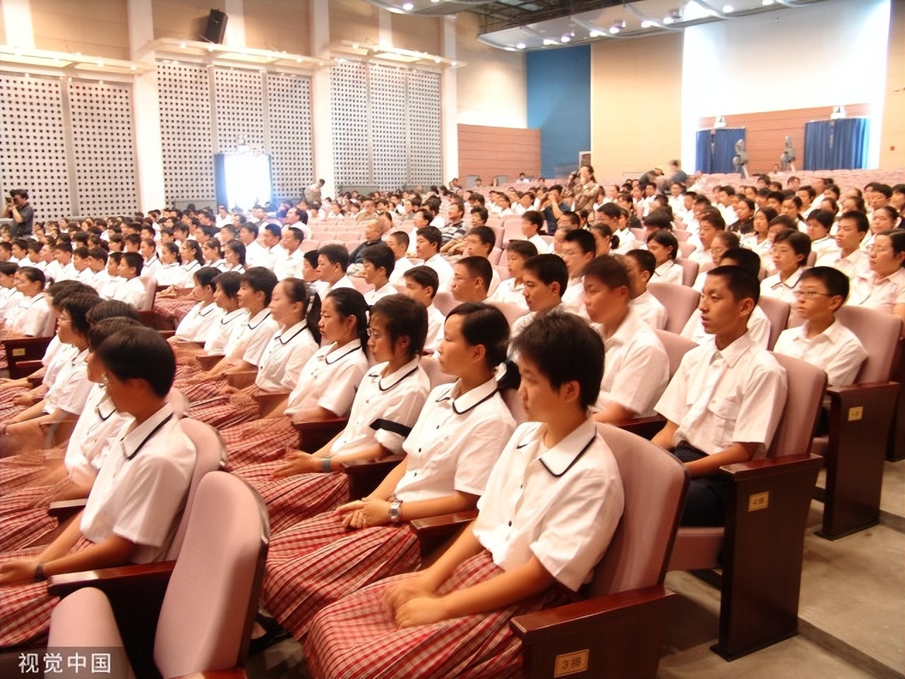 名师寄语最后一个月冲刺的高三学生：孩子，你离状元只差一步