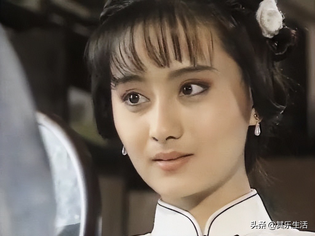 “女要俏，一身孝”，那些披麻戴孝也无损美貌的女演员