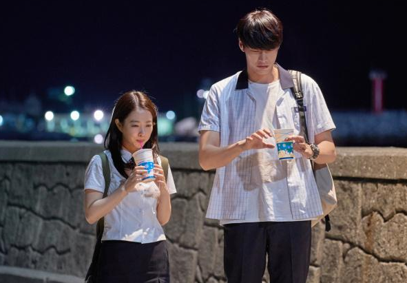 大学生公认“女友最佳身高”，女神新标准有变化，南方女生扎心了