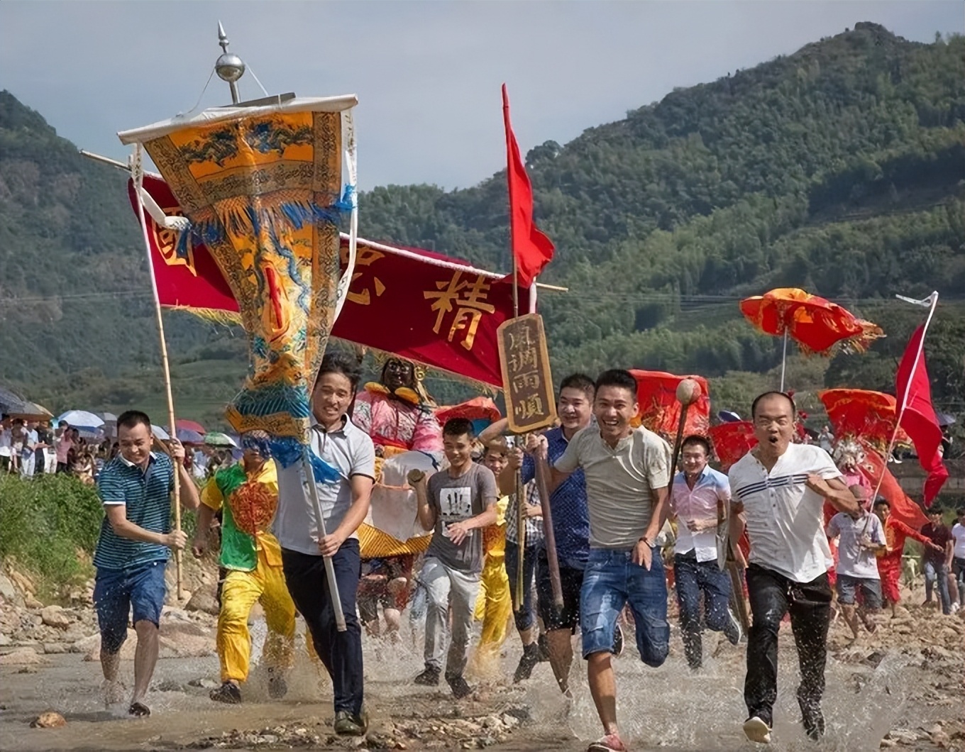 秦始皇唯一放弃的领土，居民至今留战国习俗，方言被美国带入太空