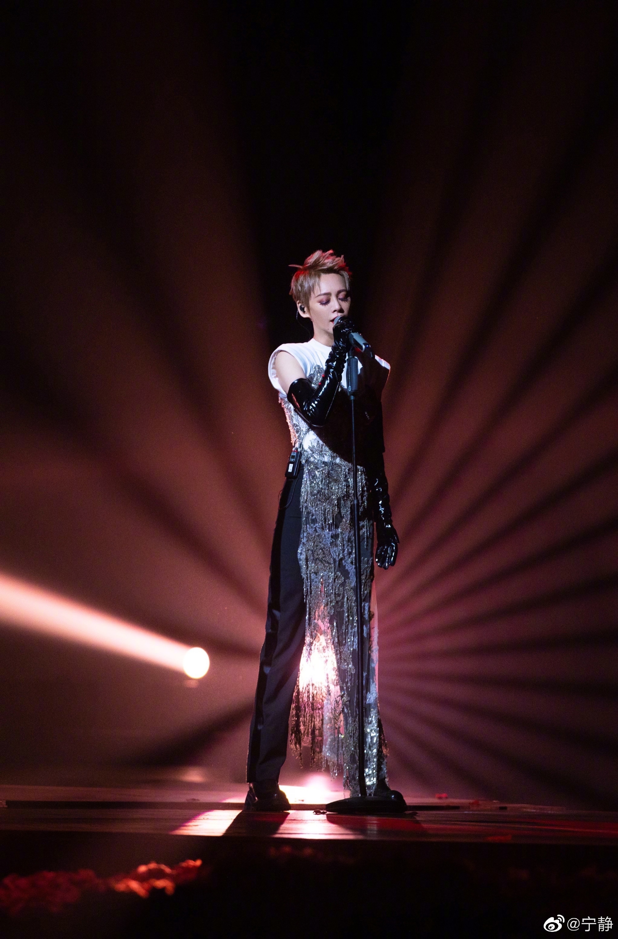 乘风破浪的奇葩造型，网友：得罪了造型师，才丑成这样