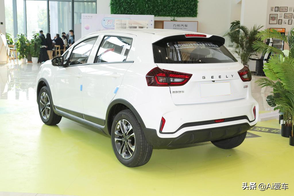 很便宜省心，快充长续航大空间代步SUV，车身好停，实拍EX3 功夫牛