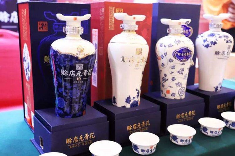 据说河南人很少喝豫酒，川酒双雄强攻之下，河南人还在喝什么酒？
