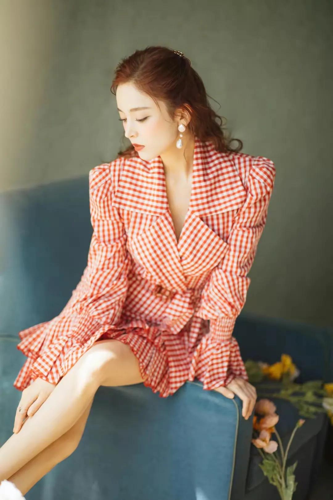 谁说格子套装土气？穿对了时尚大气，穿错了确实土掉渣