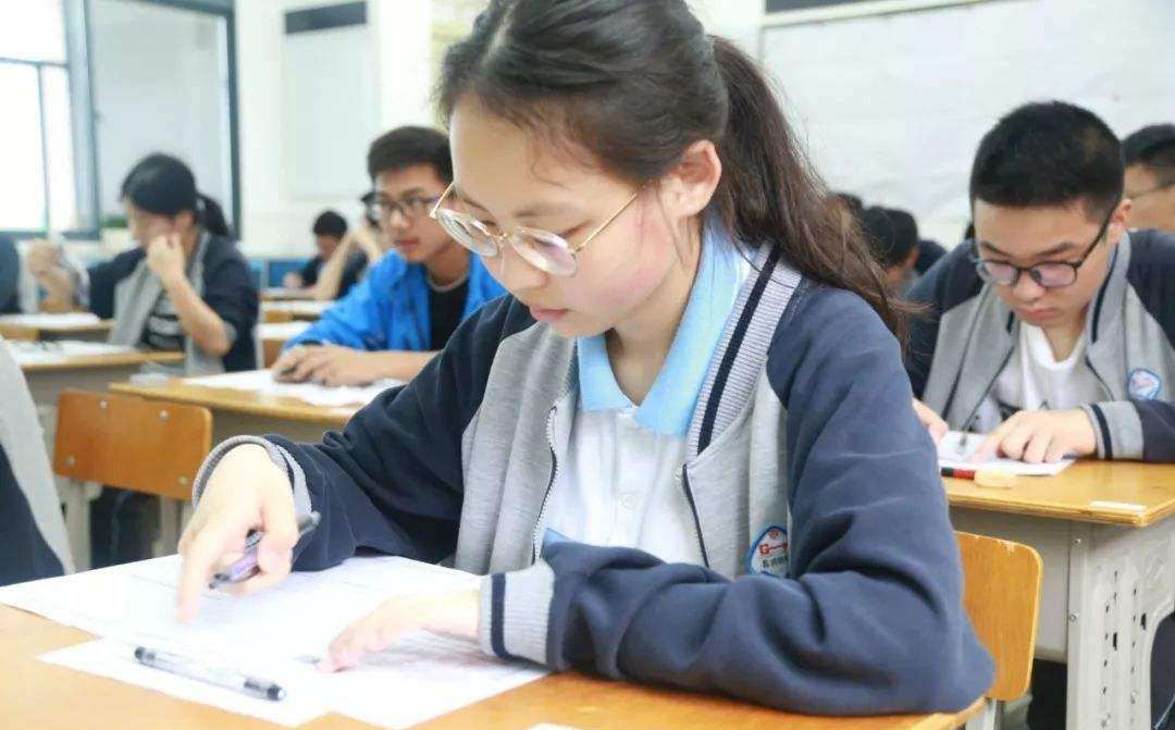 985大学报考“热门”的专业，听起来高大上，但就业后却不太理想