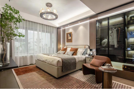 锁定“爆款”！城市顶级资源圈，龙湖新盘靠品质出圈