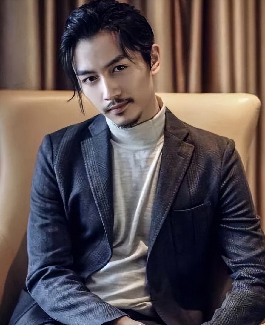 男星衣品陈晓一