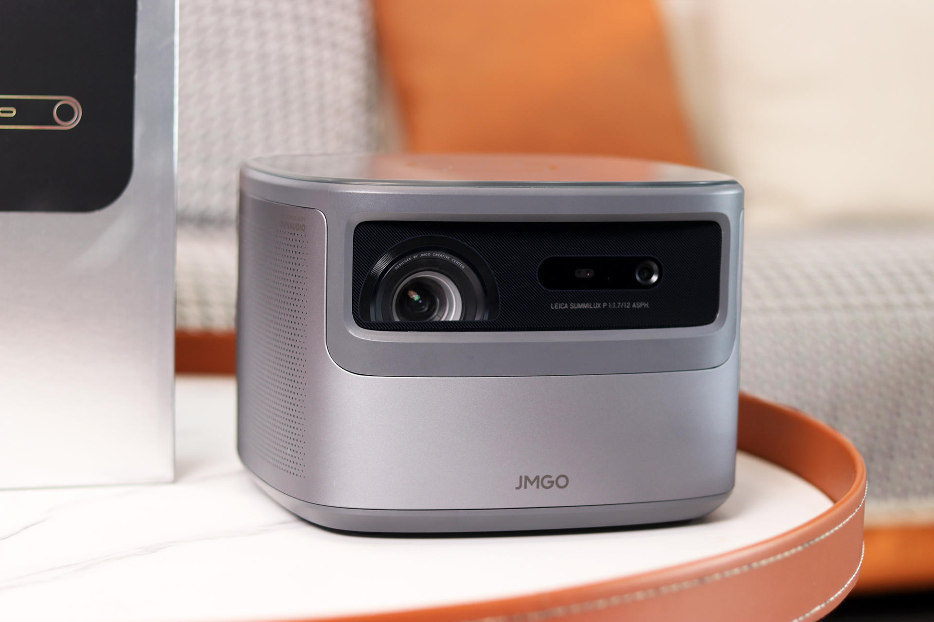 还原本真色彩！徕卡加持的旗舰投影：坚果J10S上手体验